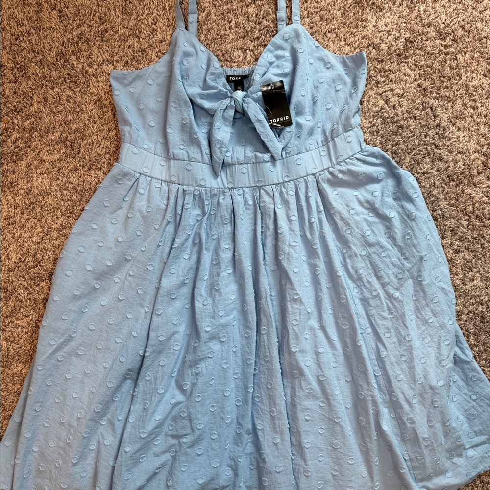NWT LIGHT BLUE TORRID  MINI EMBROIDERED CHALLIS TIE FRONT SKATER DRESS SIZE M/L